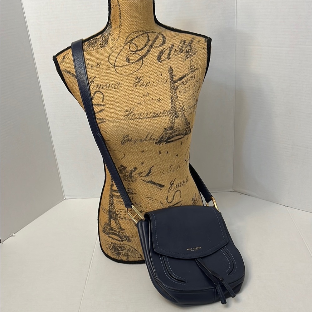 MARC JACOBS NAVY BLUE LEATHER CROSSBODY SADDLE BAG